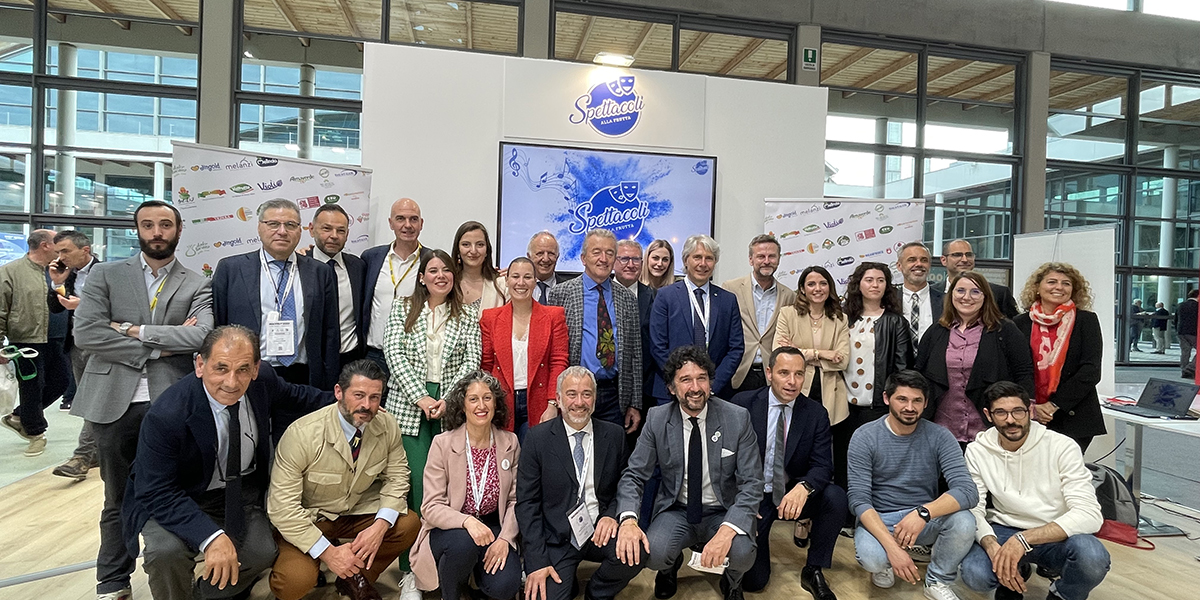 Spettacoli alla Frutta, al via il tour nella Gdo 